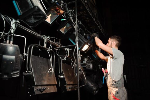 Audio Visual (1)